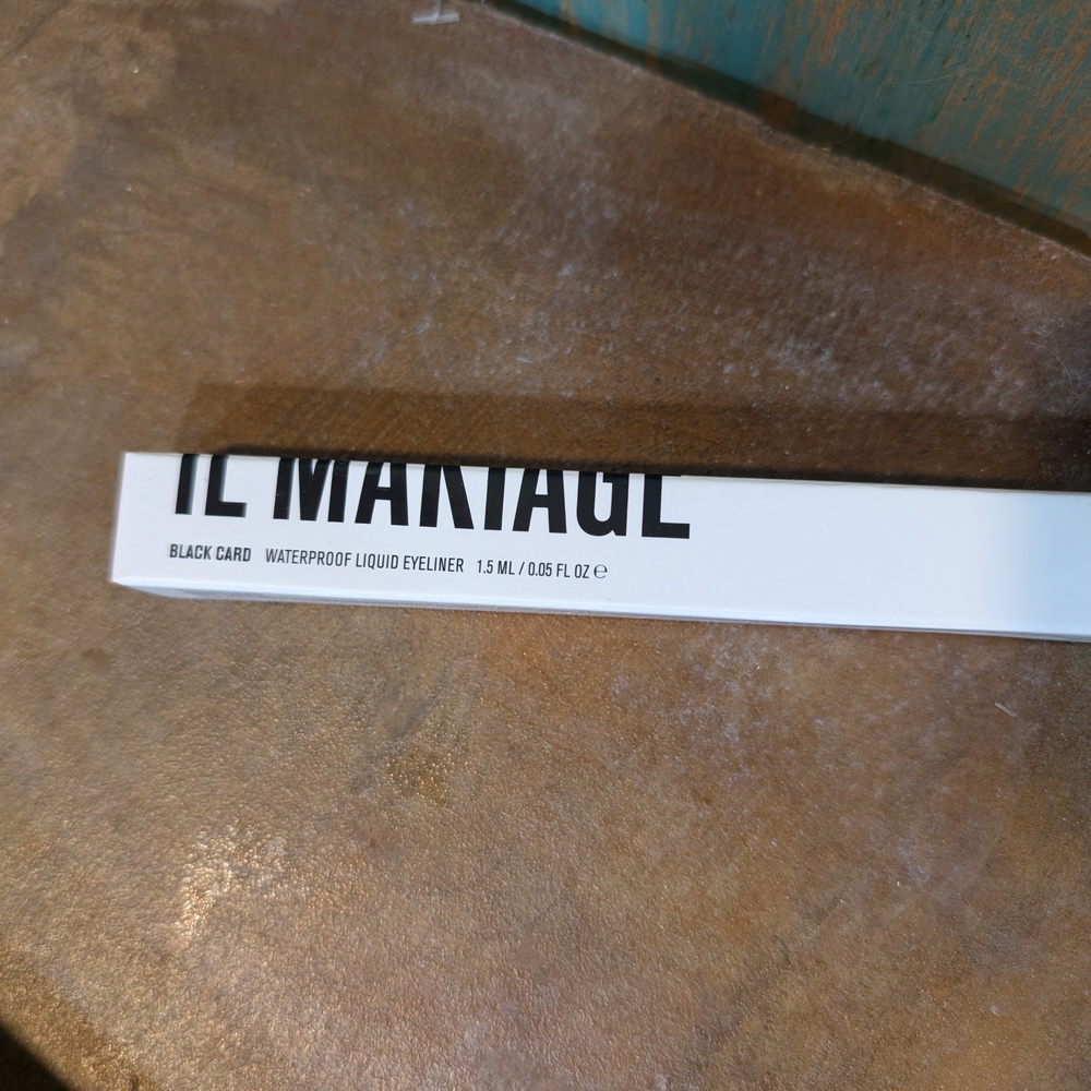 IL MAKIAGE Black Waterproof Liquid Eyeliner